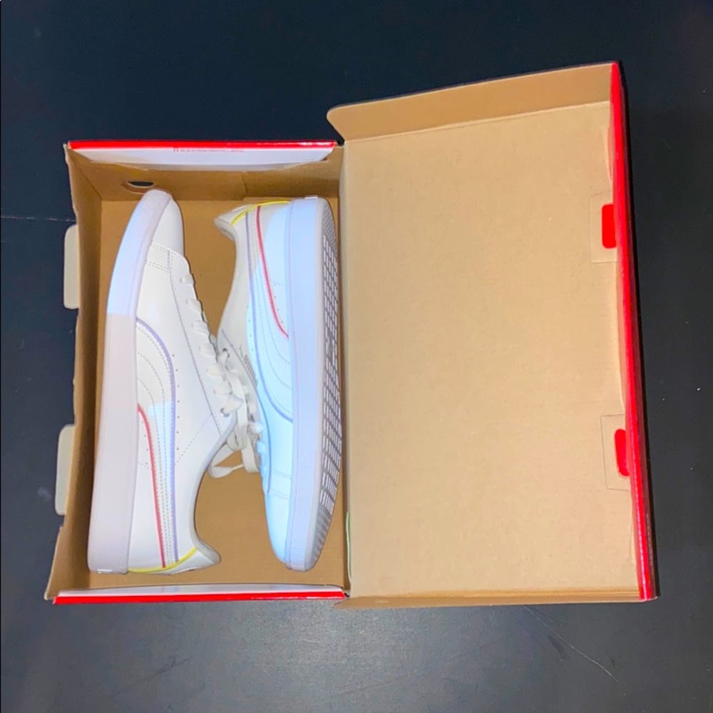 Sneakers